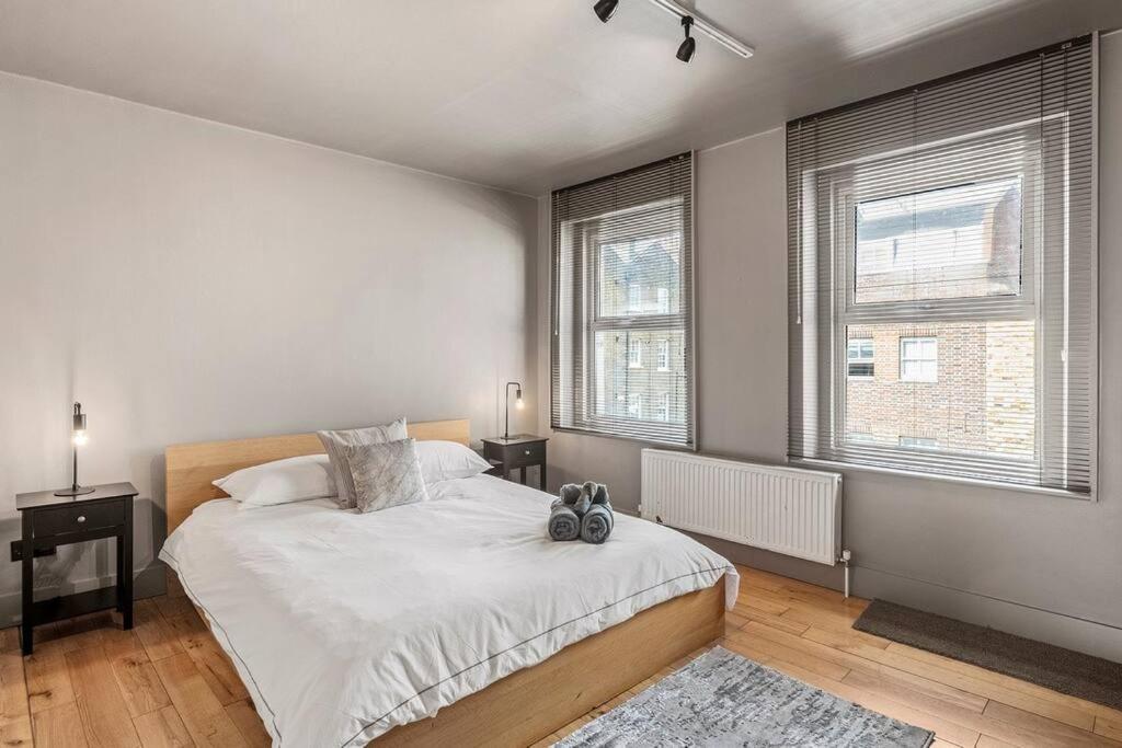 Spacious Home On Chapel Market London Eksteriør billede